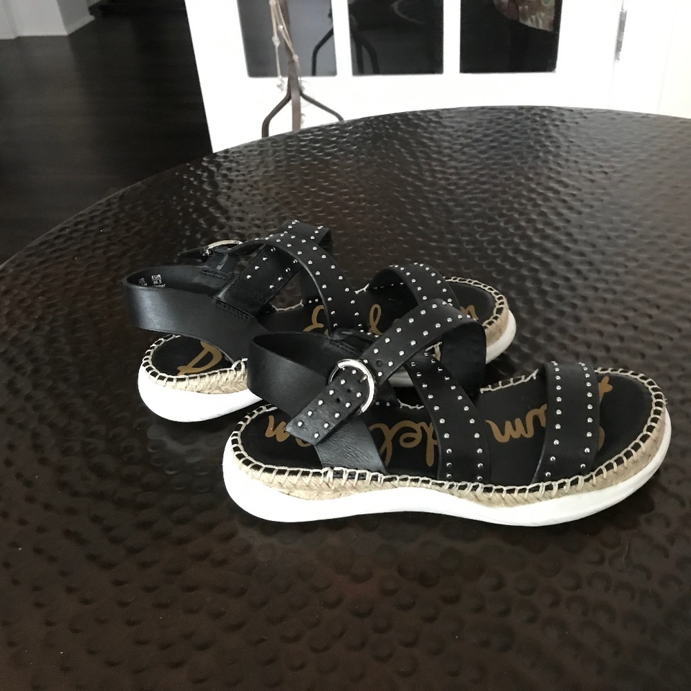 SANDALS - Picture 2 of 3